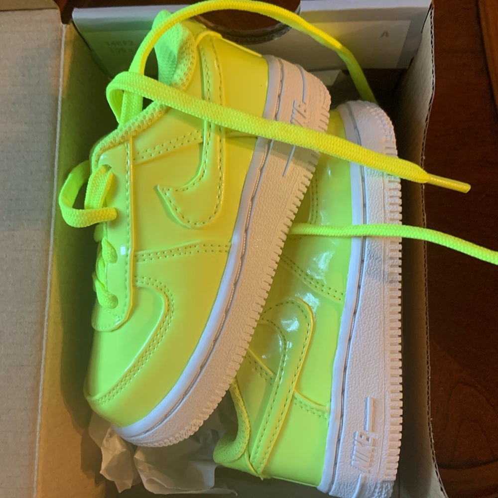 6c volt nike sneakers